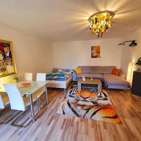 شقة Cozy With Terrace & Netflix Near Concert Hall