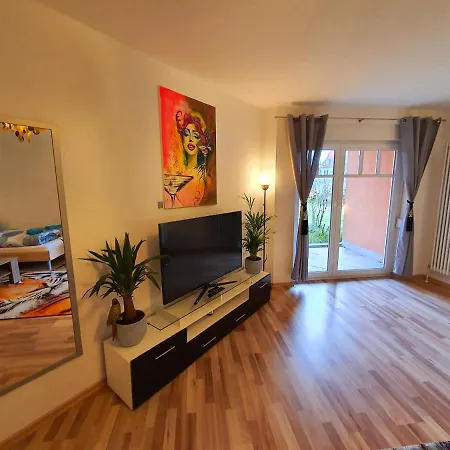 شقة Cozy With Terrace & Netflix Near Concert Hall